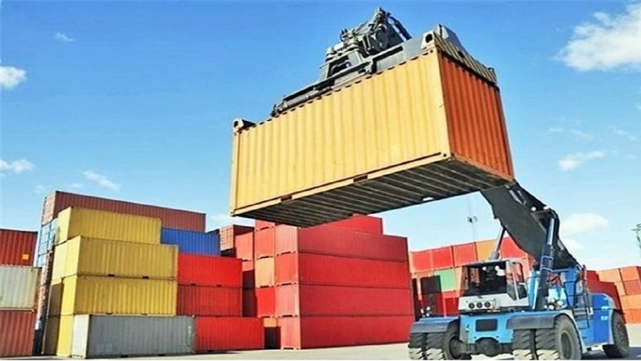 بیش از هزار تن کالا از گمرک استان یزد صادر شد