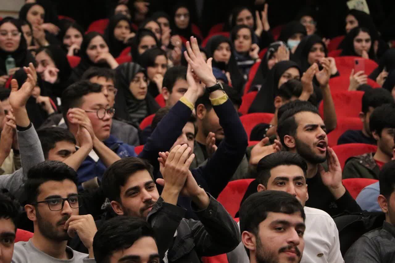 مسئولیت تاریخی جنبش دانشجویی