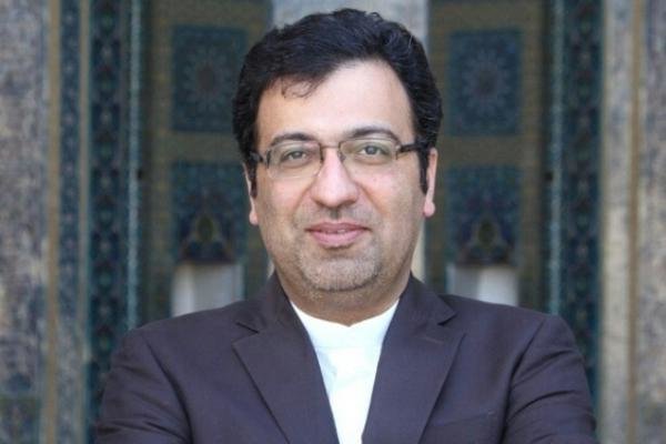 بخش خصوصی در اجرای برنامه‌های هنری مشارکت کند