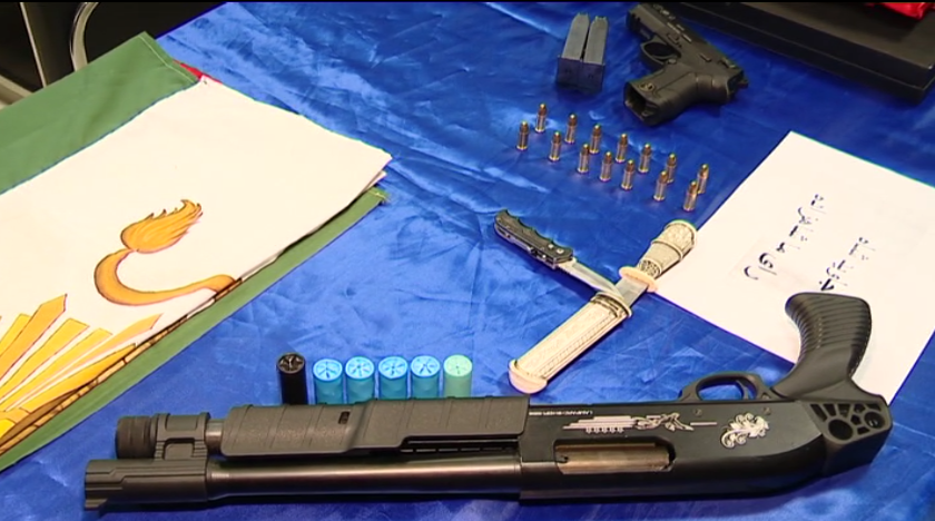 کشف یک قبضه سلاح وینچیستر و کلت از تروریست‌های مسلح در یزد