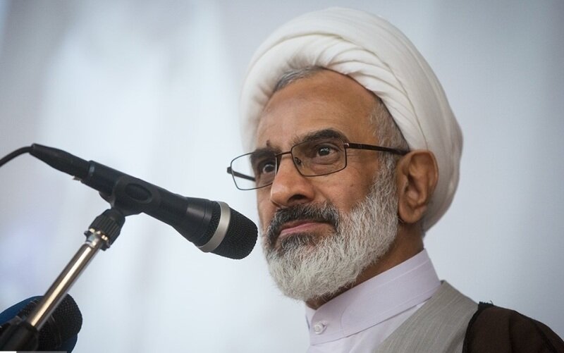 لزوم مطالعه در زمینه نماز/نمازخوان از هیچ قدرتی جز خدا هراس ندارد