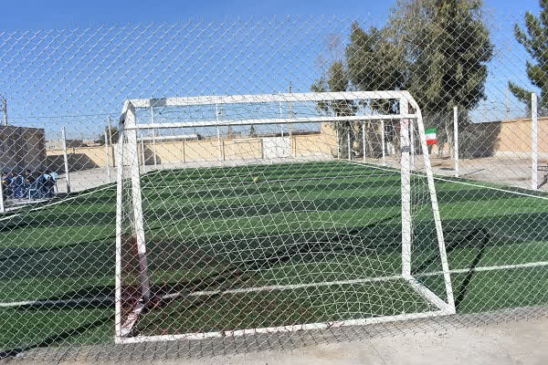 مدارس شهرستان بهاباد ۱۵ زمین چمن مصنوعی دارد