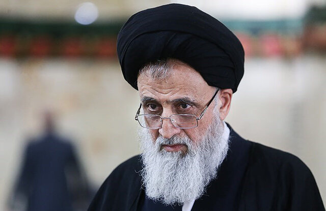 بصیرت مردم و ایثار نیروهای امنیتی توطئه‌های دشمن را شکست داد