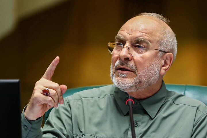 نانوشته‌های معلق در هوا