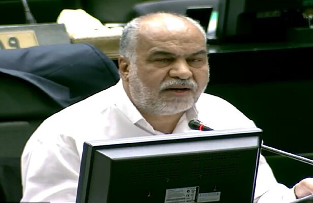 کلید شفاف‌سازی در صندوق‌ها زده شد/ تحقیق و تفحص مجلس از فرهنگیان و فولاد