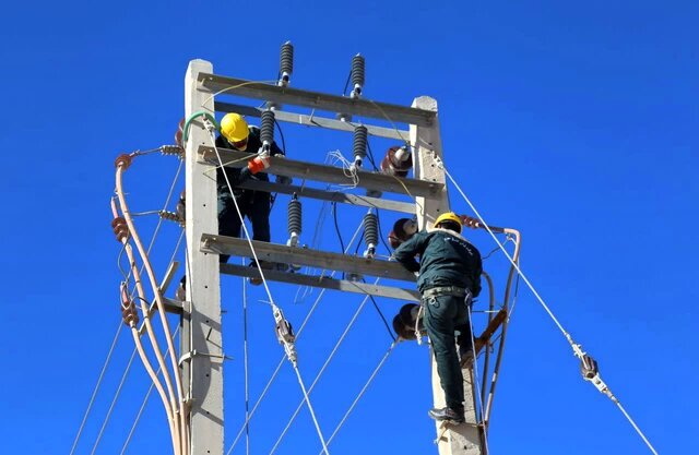 بهره‌برداری از ۱۴۶ پروژه برق‌رسانی در یزد