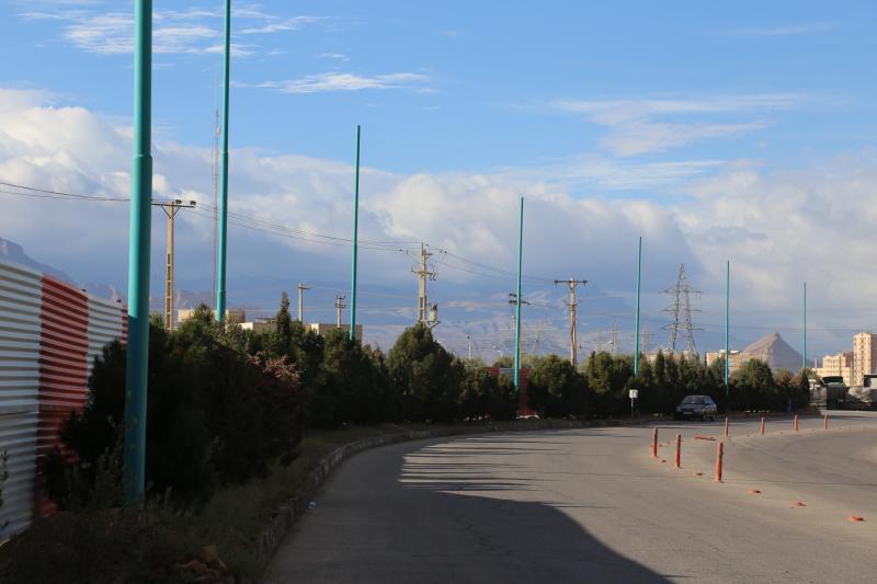 نصب ۸۳ پایه چراغ روشنایی در نقاط مختلف شهر یزد