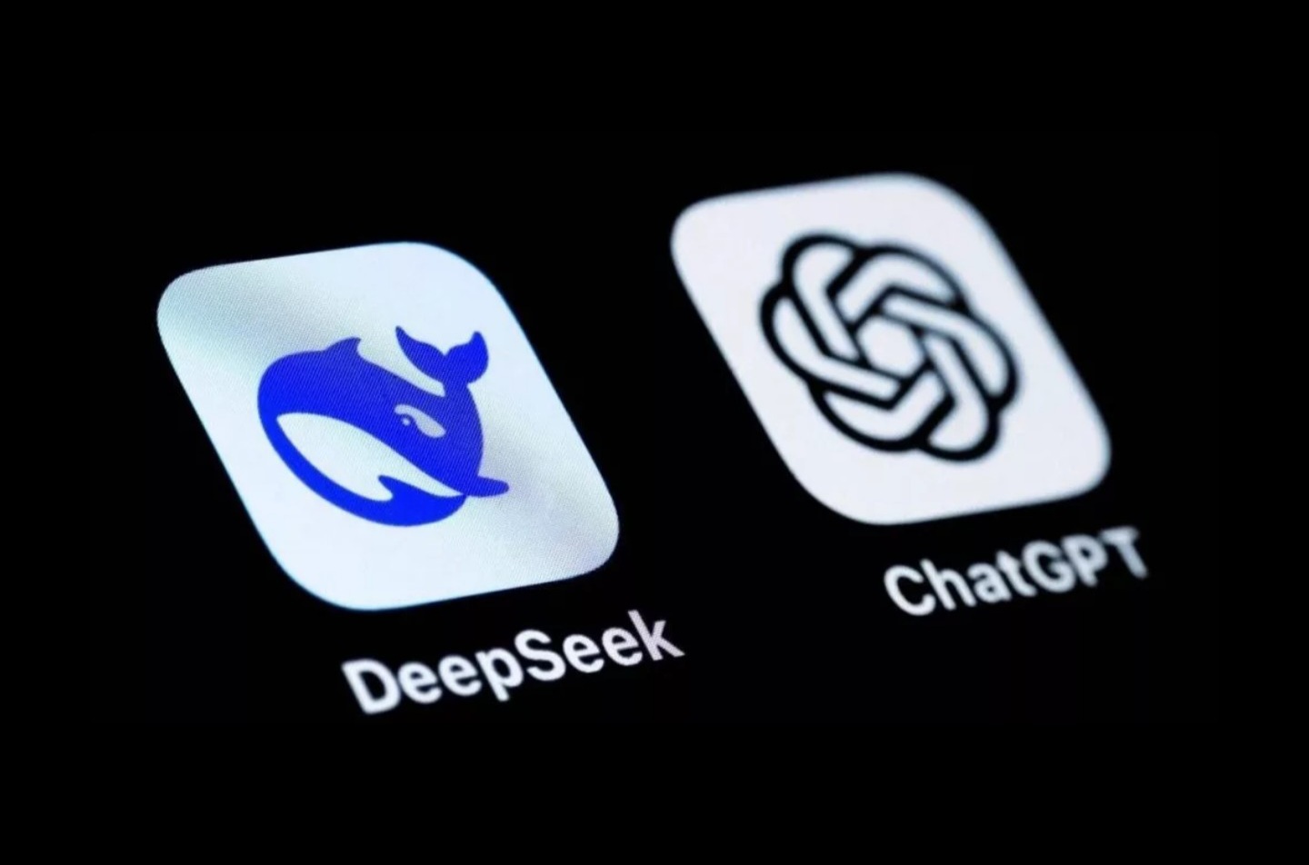 دیپ‌سیک و چت‌جی‌پی‌تی در دسترس قرار گرفتند