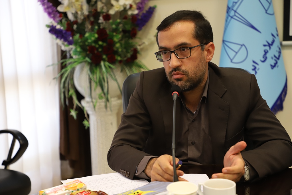باید به سمت اشتغال پایدار بومی در استان حرکت کرد/ صنعت نساجی باید به الگوی توسعه استان بازگردد