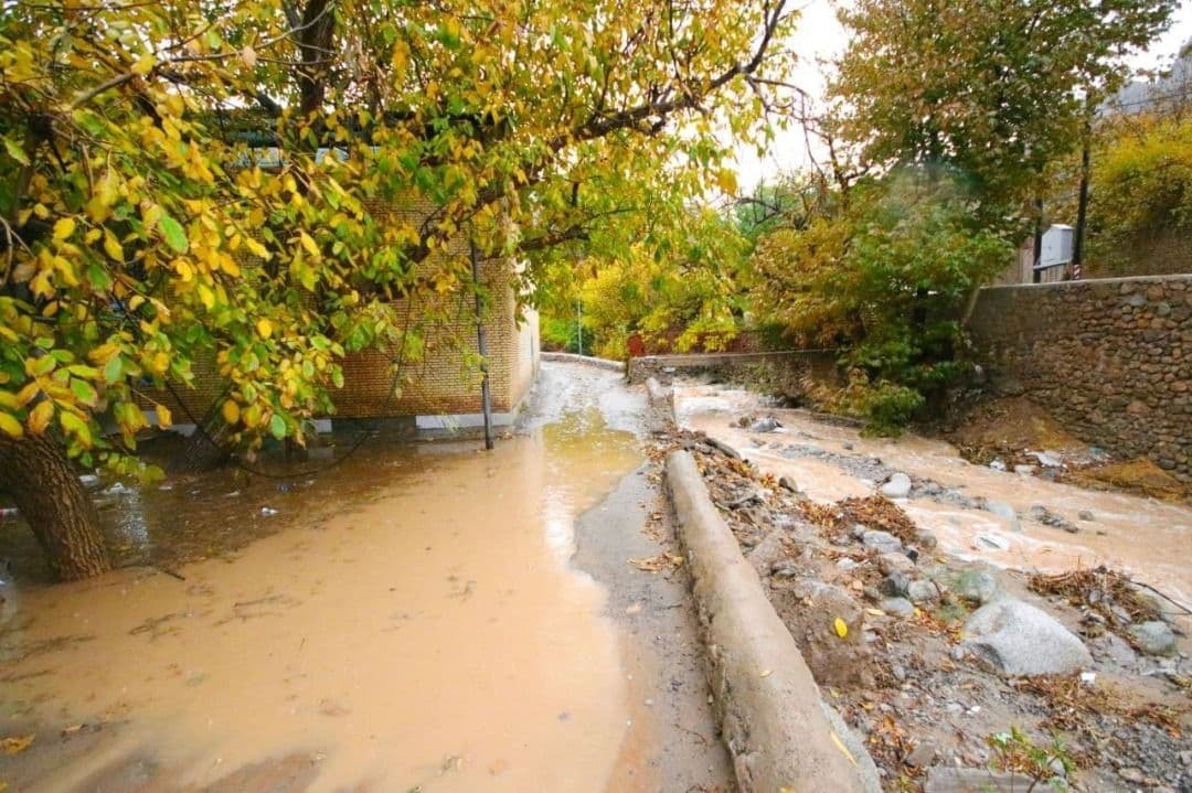 هریز/ بهسازی جاده اصلی 11 روستای دهستان میانکوه در دستور کار قرار گرفت