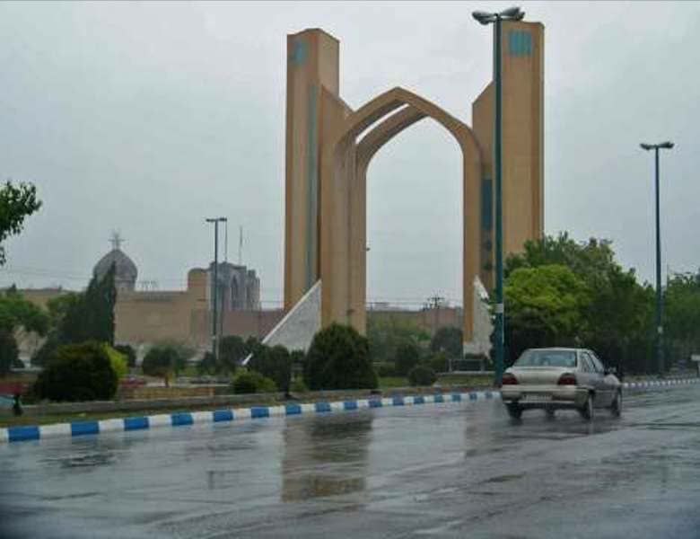 یزد بارانی می شود