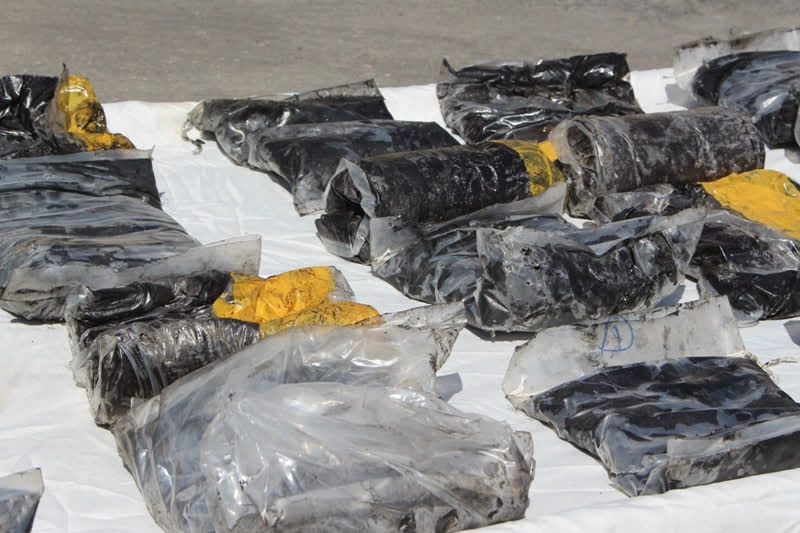 زمين گير شدن قاچاقچی موادمخدر در مهريز