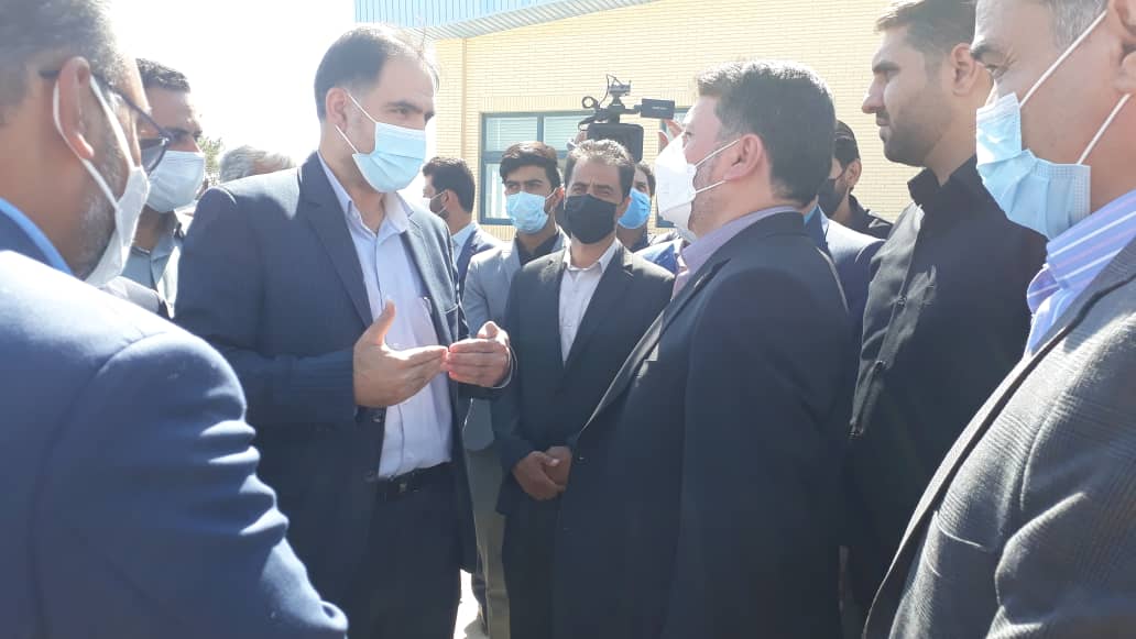 بازدید استاندار یزد از پروژه توسعه پست 132 به 20 کیلوولت مروست