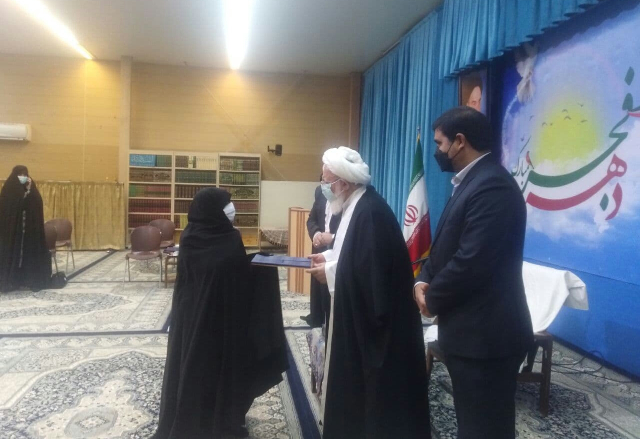 مهمترین رسالت بانوان تربیت انسان های متعهد و متفکر است
