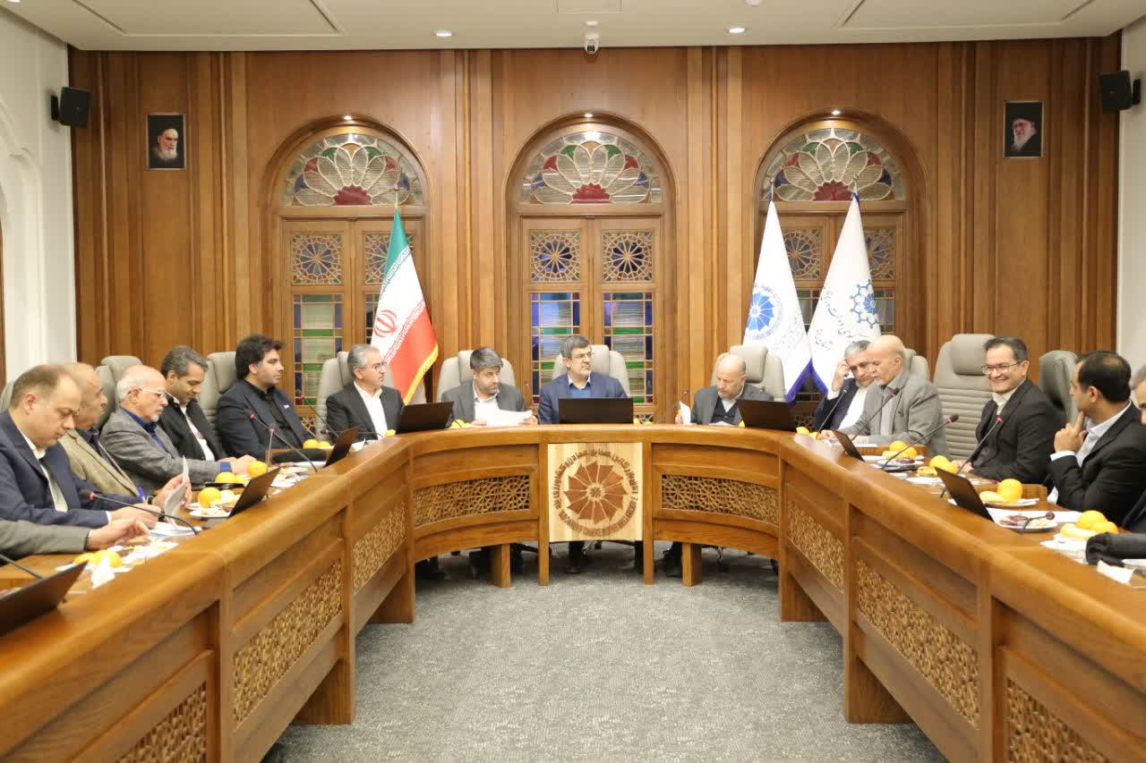 دولت و وزارت اقتصاد برنامه هایی برای حمایت از تولید و صنعت دارد