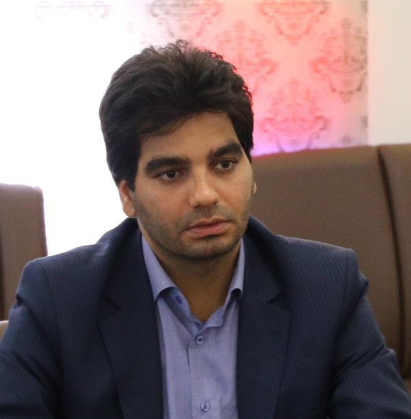 یک مسئول اقتصادی یزد، خواستار ایجاد نهادهای متناظر با  فعالیت بانک ها، بیمه ها و بورس در استان شد