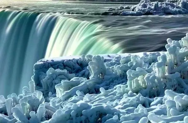 ببینید| آبشار نیاراگا یخ زد